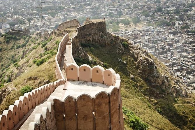 Private Day Tour Delhi To Jaipur By Train - Hawa Mahal is a short but essential Jaipur stop