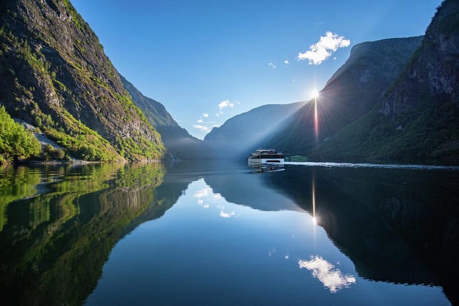 Private Day Tour- Flam Railway & Fjord Cruise From Bergen - From Voss to Myrdal by Train