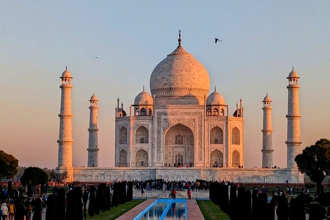 Private day tour of Taj Mahal and Agra fort by super-fast train - ALL INCLUSIVE - Three hours with the Taj Mahal