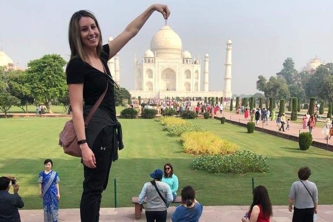 Private Day Tour of Taj Mahal by India's Fastest Train or Car - All Inclusive - Agra Fort and the Mughal story