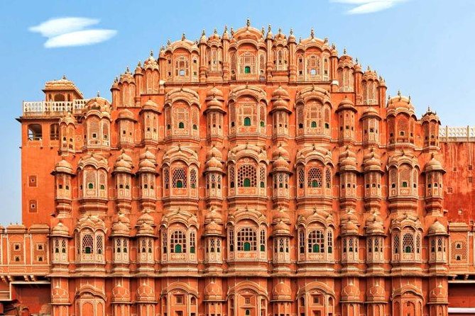 Private Day Trip to Jaipur from Delhi by Train - Meeting your guide in Jaipur
