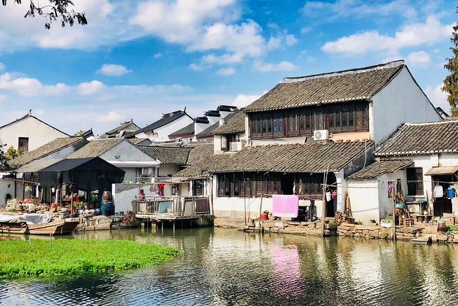 Private Day Trip to Suzhou from Shanghai by Bullet Train - What the private guide adds