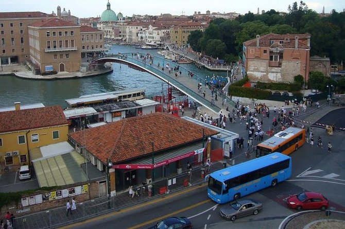 Private Departure Transfer: Venice Hotels to Venice Train or Bus Station - What happens at your hotel