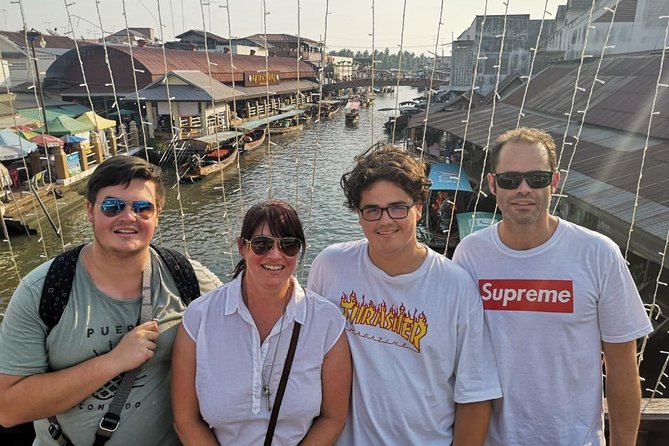 Private Excursion to Maeklong Railway & Amphawa Floating Markets - What the private format adds