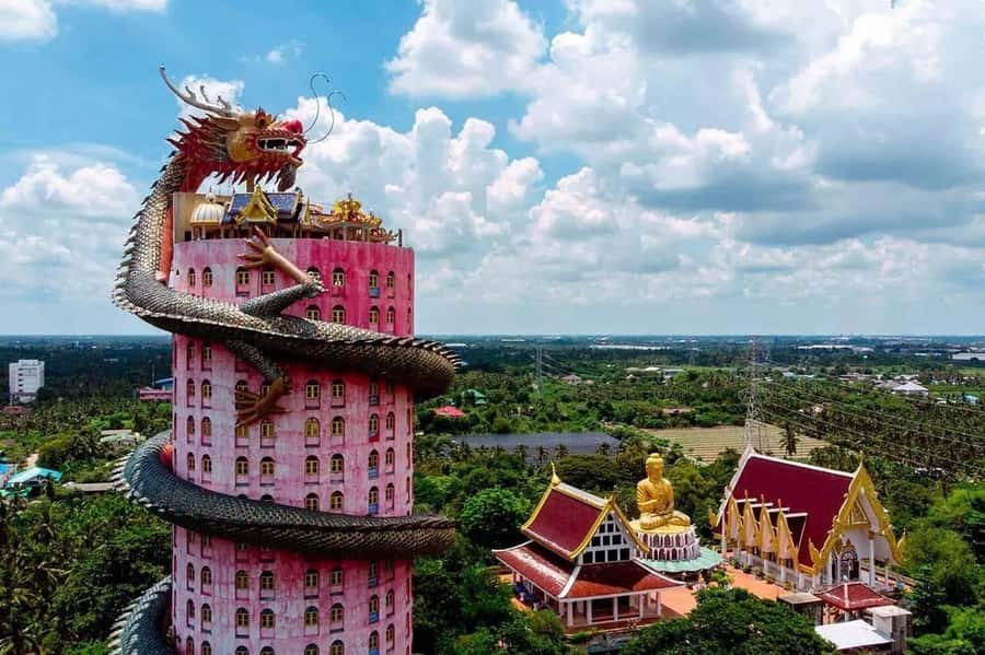 Private Floating & Train Market + DRAGON Temple + Thai Cafe - Tropical fruit and local snacks along the canals