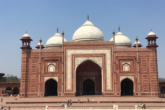 Private Full Day Taj Mahal Tour From Delhi by High Speed Gatiman Express Train - The shopping question you should settle early