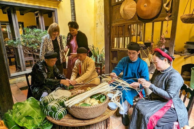 Private Half-Day Hanoi City Tour with Cyclo and Train street - Pho, bun cha, or banh cuon for the main local bite