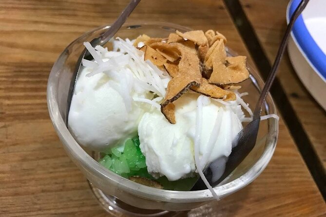 Private Hanoi Food Tour with Train Street and Local Delights - A food-first way to meet Hanoi