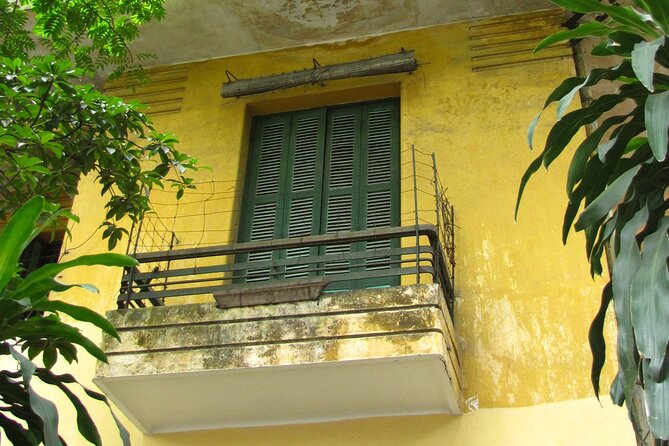 Private Hanoi Half-Day Tour: Train Street and Must Visit Places - Dong Xuan Market and the Old Quarter finish