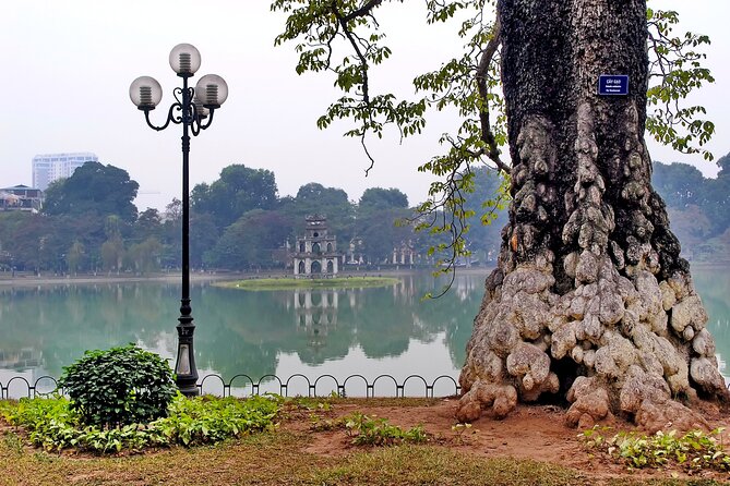 Private Hanoi Half-Day Tour: Train Street and Must Visit Places - Tran Quoc Pagoda beside West Lake