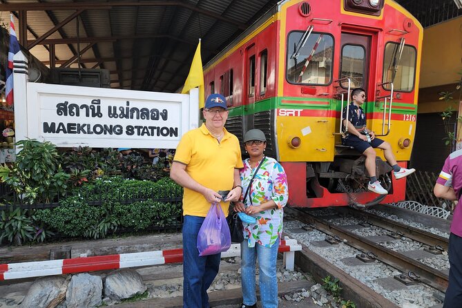 Private Maeklong Railway Market and Amphawa Day Tour from Bangkok - What to expect at Amphawa Floating Market