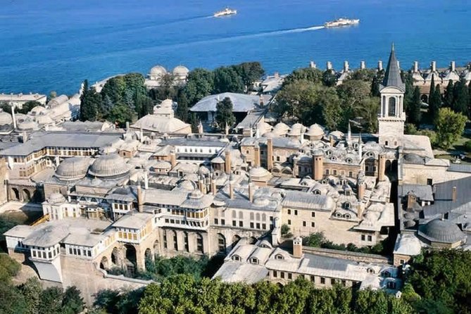 Private & Mini Group Istanbul 7 hours Tour with TRAM. Save time - Hagia Sophia and the new audio arrangement