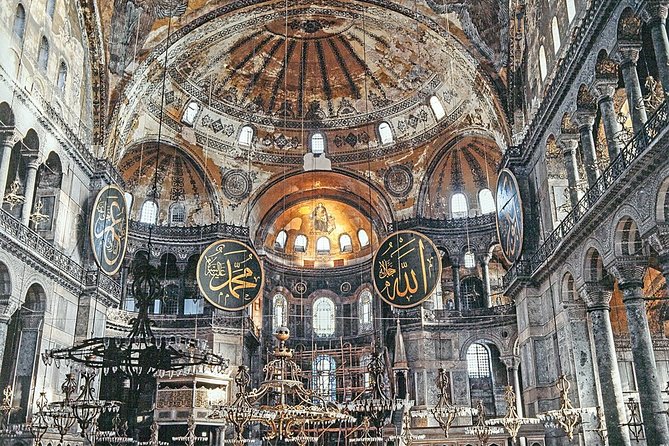 Private & Mini Group Istanbul 7 hours Tour with TRAM. Save time - One and a half hours in the Grand Bazaar