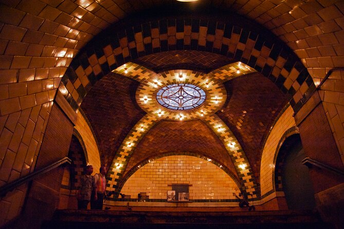 Private New York City Subway Tour with a Local - The City Hall area and one of the prettiest stations