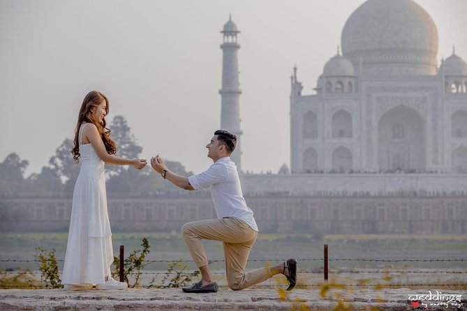 Private Taj Mahal Tour from Delhi By Gatiman Express Train - Agra Fort and the Mughal capital