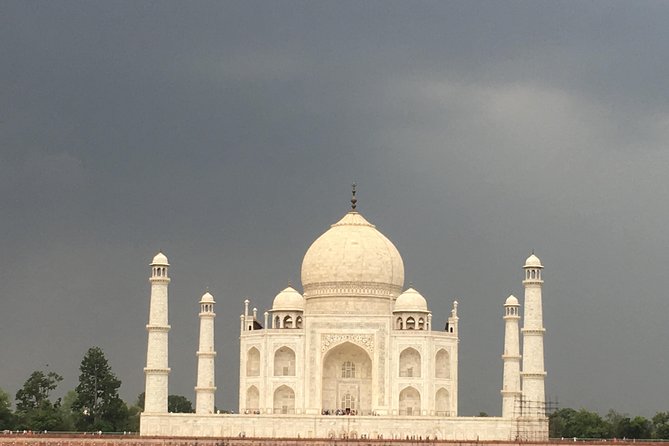 Private Tajmahal Day Tour From New Delhi By Gatiman Express Train - Agra Fort and the Mughal court