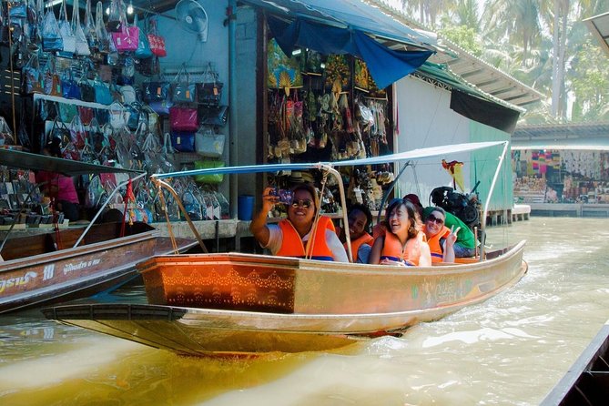 Private Tour from Bangkok: Railway and Floating Markets Tour - What a private guide changes