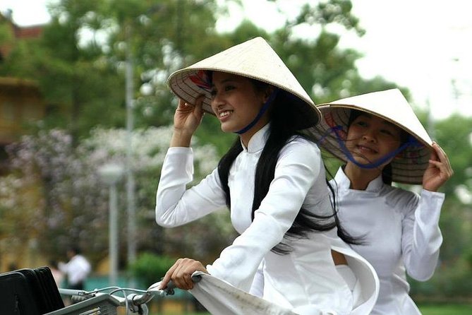 Private Tour: Hanoi City Full-Day Tour with Train Street Visit - Starting with Hanoi’s grand Opera House