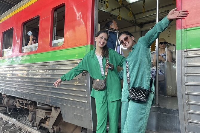 Private Tour Maeklong Railway and Damnoen Saduak Floating Market - Maeklong Railway Market and the moving awnings