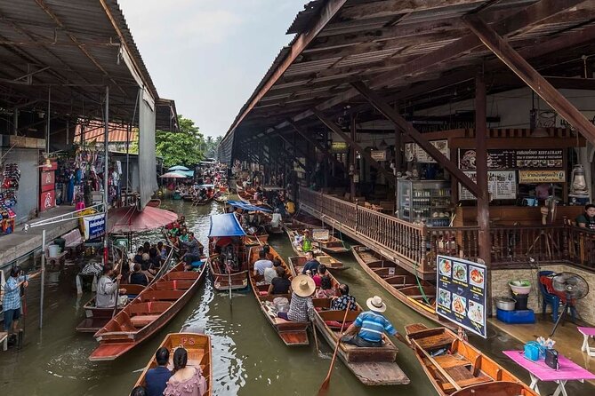 Private Tour Maeklong Railway and Damnoen Saduak Floating Market - Transport, timing, and comfort