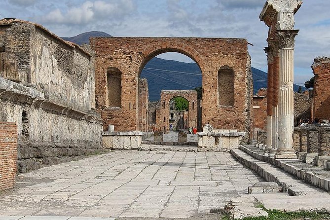Private Tour Rome to Pompeii in private vehicle or fast train - House of Menander and the feel of a Roman home