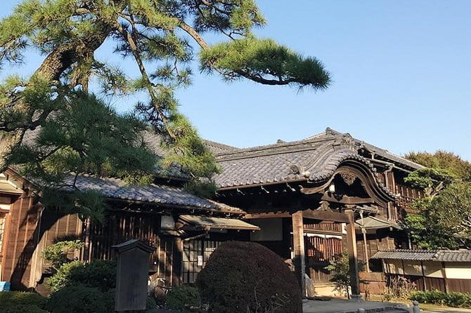 Private Tour - Thousands of lucky cats! Go by tram, Gotokuji Tour - Gotokuji Temple and the famous cat figures