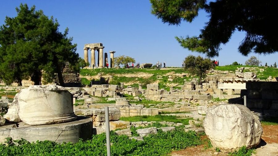 Private Tour to Ancient Corinth, Cave of Lakes & Cog Railway - Kalavryta and the pause for lunch