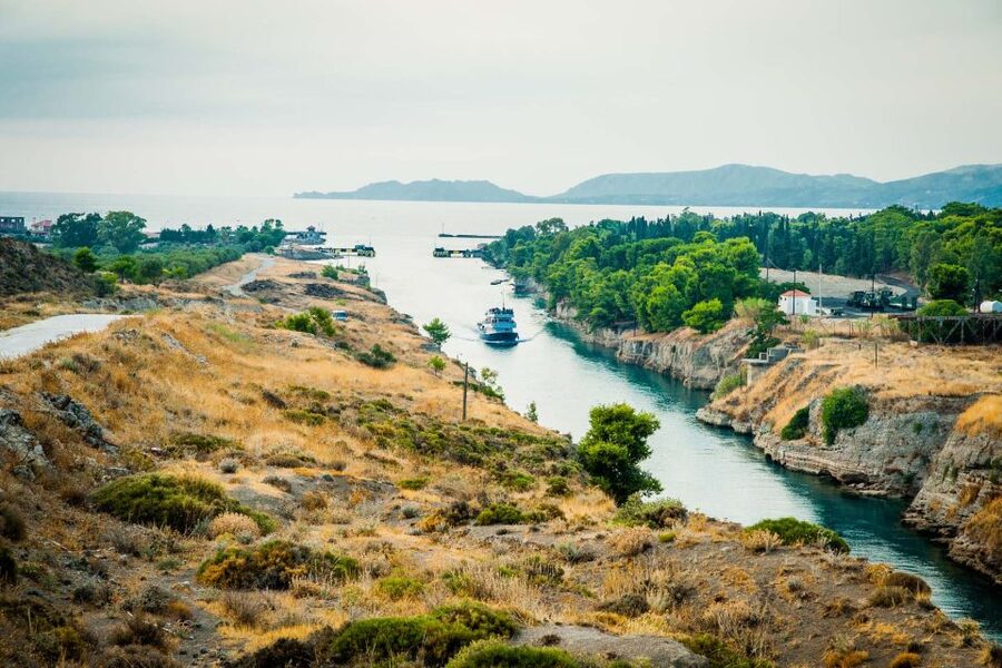 Private Tour to Ancient Corinth, Cave of Lakes & Cog Railway - What the private car adds to a long day