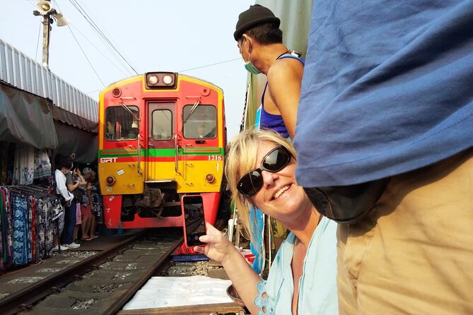 Private tour to Floating & Railway markets (multi-lang: EN ZH ES IT FR DE) - Timing, comfort, and the long road from Bangkok