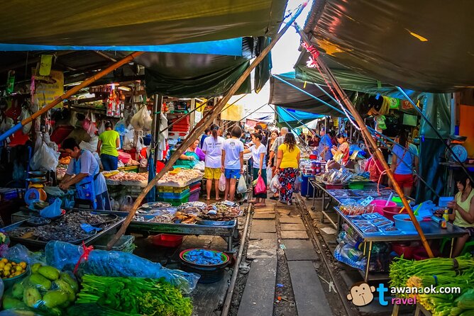 Private Tour to Railway Market and Damnoen Saduak Floating Market - A practical plan for making the most of it