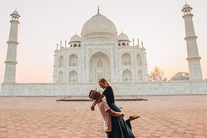 Private Train Tour: 3-Day Golden Triangle Delhi, Agra, Jaipur from Delhi - India Gate, central Delhi, and Gurudwara Bangla Sahib