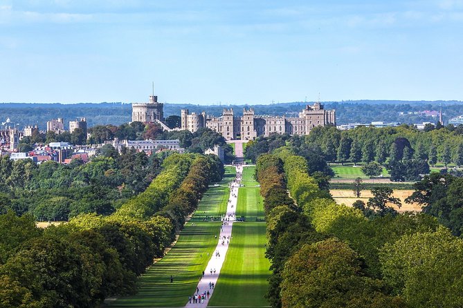 Private Westminster, Whitehall, and Windsor Castle Tour by Train - Piccadilly’s shops, scandals, cigars, and wine