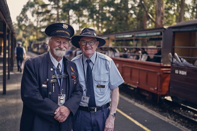 Puffing Billy Steam Train and Penguins Wildlife Tour - A short stop at the Lakeside Visitor Centre