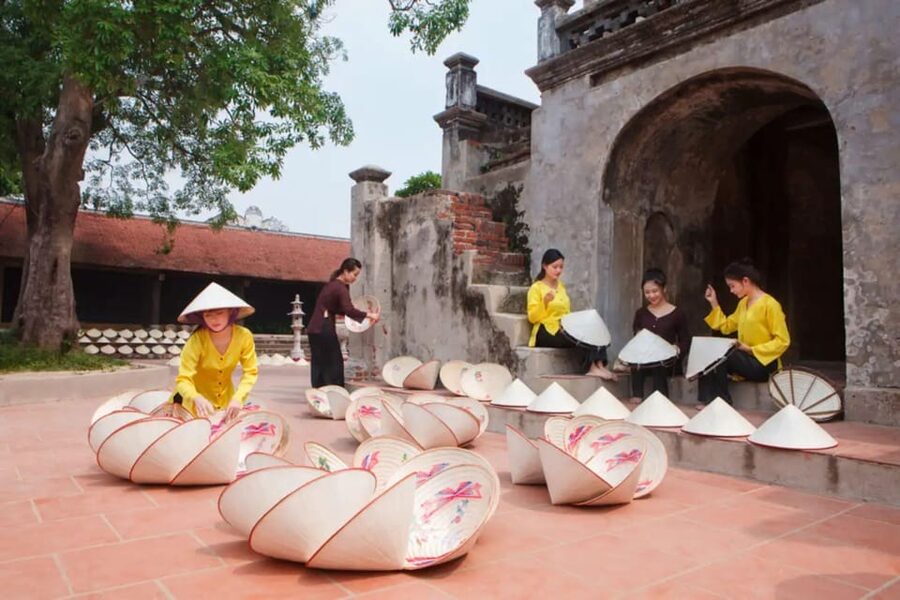 Quang Phu Cau Incense /Hat Village With Train Street 1/2 Day - Who will enjoy this half-day trip