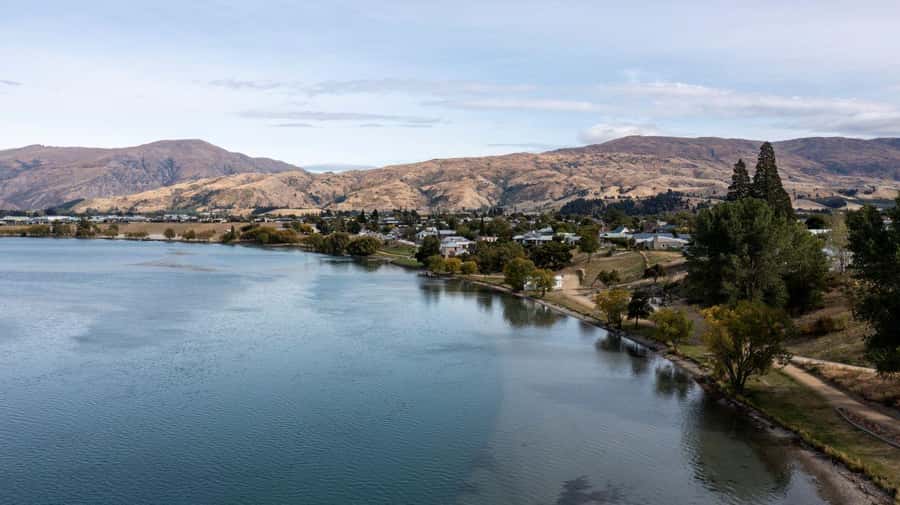 Queenstown to Dunedin Incl Taieri Gorge Train (One-Way) - Morning tea at Dunstan House in Clyde
