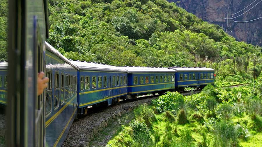 Rainbow Mountain tour and Machu Picchu tour by train - The long route to Machu Picchu by train