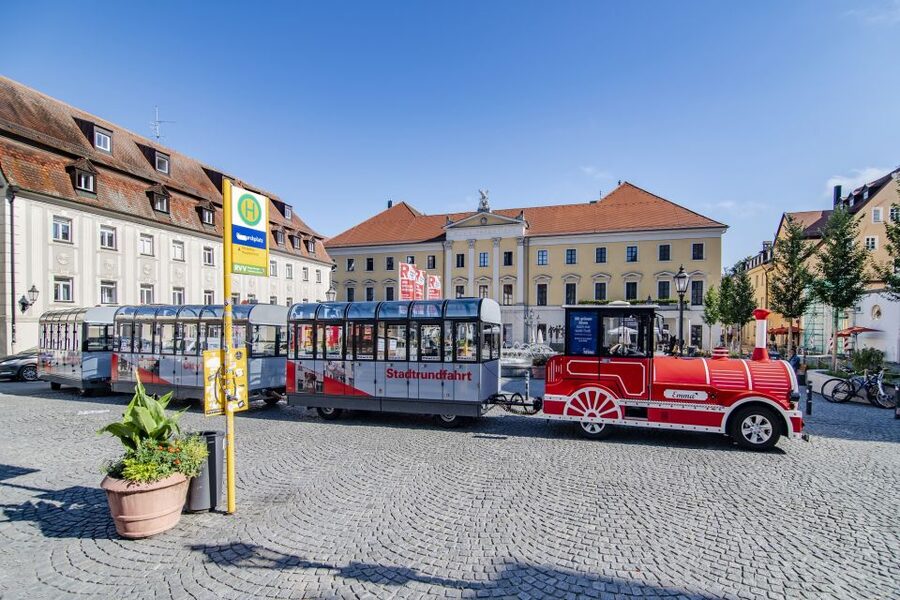 Regensburg: City Tour with the Bimmelbahn Train - A fast first look at Regensburg from the Cathedral