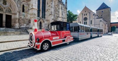 Regensburg: City Tour with the Bimmelbahn Train