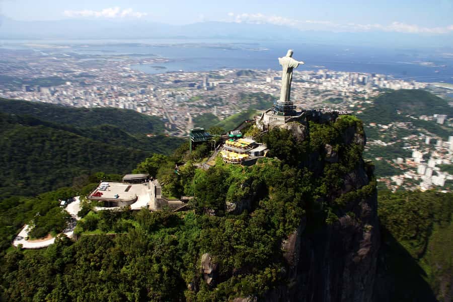 Rio: Maracanã Stadium & Christ the Redeemer by Rack Railway - Christ the Redeemer is the main event