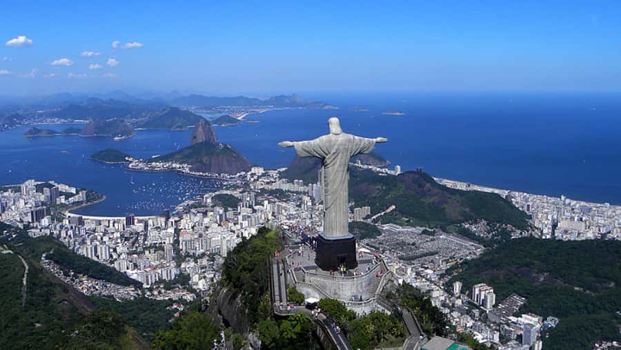 Rio: Maracanã Stadium & Christ the Redeemer by Rack Railway - Maracanã Stadium is a photo stop, not an inside visit