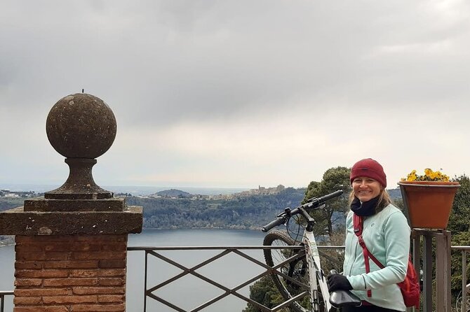 Rome: Castelli Romani Day Trip by Train and E-Bike - The return ride to Castel Gandolfo Station