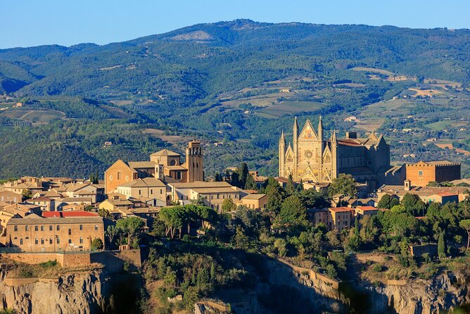 Rome to Orvieto Day Trip by Train with Duomo, Caves and Lunch - Going underground at Pozzo della Cava