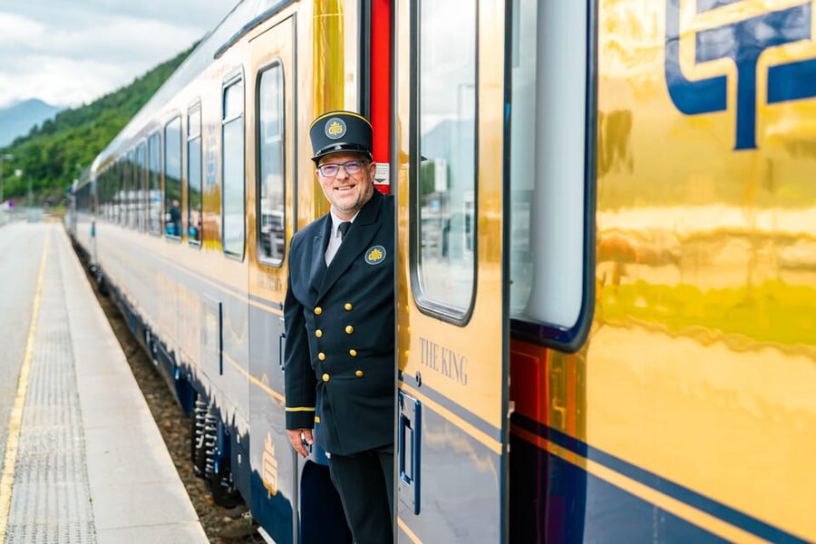 Romsdalen: Rauma Railway Golden Train with Guide - The first hour: river, cliffs, and bridges