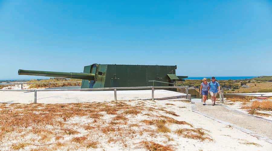 Rottnest Island: Grand Bus and Train Tour with Lunch - Meeting at the Settlement Railway Station