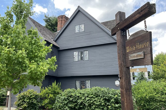 Salem Witch Tour from Boston by Train with Museum Tickets - Taking the train from Boston’s North Station