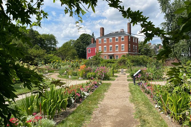 Salem Witch Tour from Boston by Train with Museum Tickets - Choosing between the two museums
