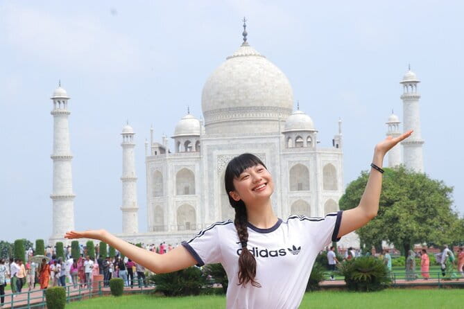 Same Day Agra and Fatehpur Sikri Tour By Train from Delhi - The late train back to Delhi