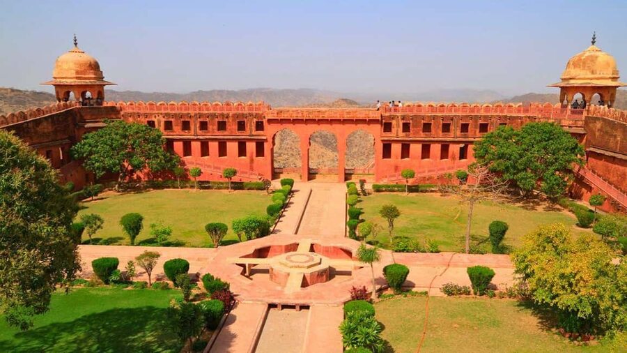 Same Day Jaipur Tour from Delhi by Car or Train - What the private car option really gives you