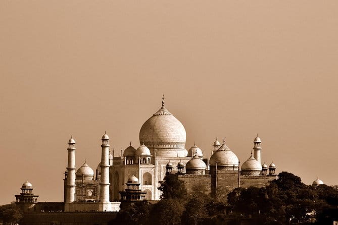 Same Day Taj Mahal and Agra Tour by Fastest Train from Delhi - Key points to know before booking