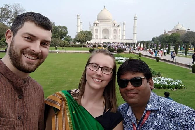 Same Day Taj Mahal and Agra Tour by Fastest Train from Delhi - Lunch at Priya Restaurant